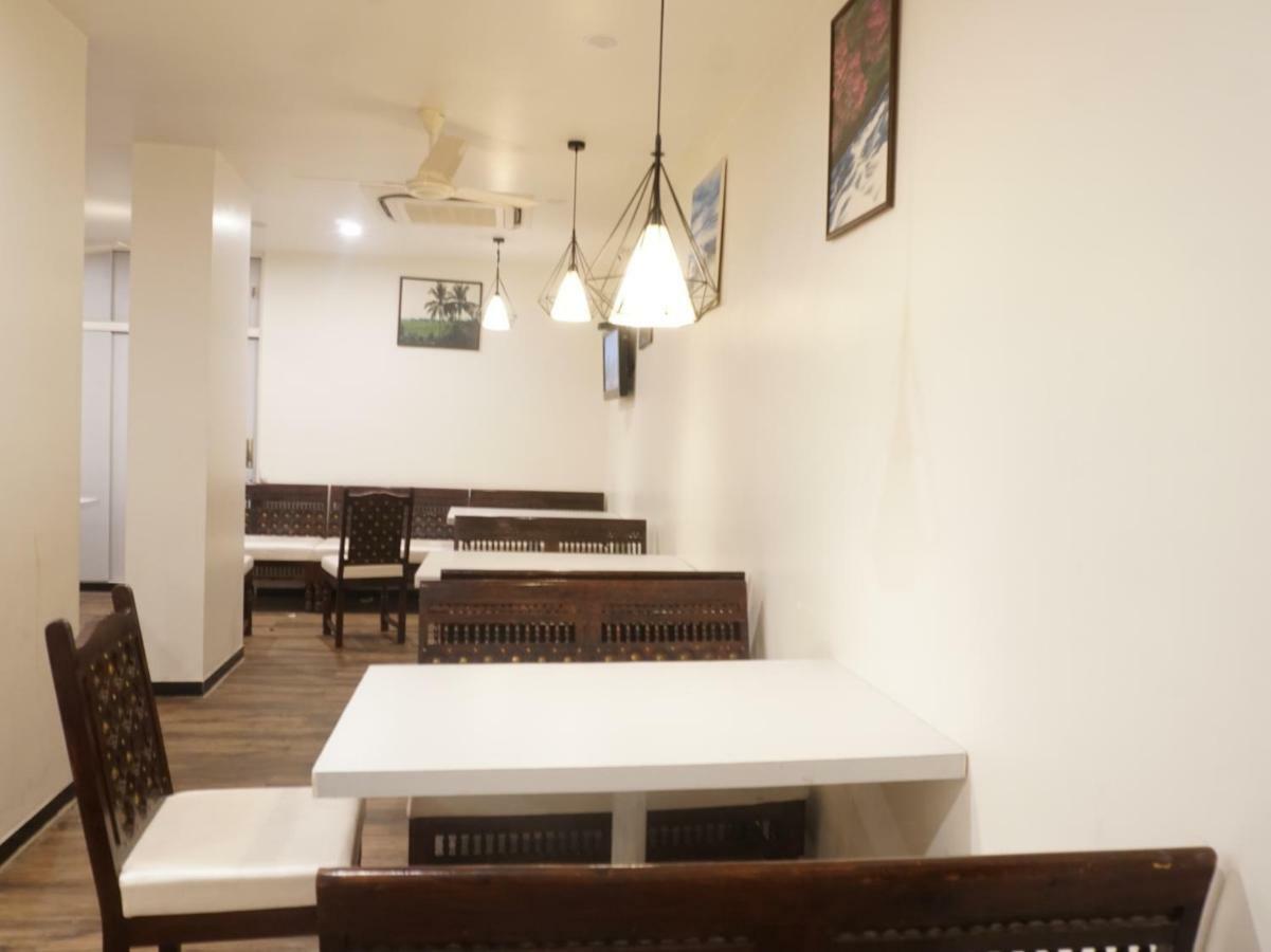 Palette Four Seasons Recreation Resort Jālgaon 외부 사진