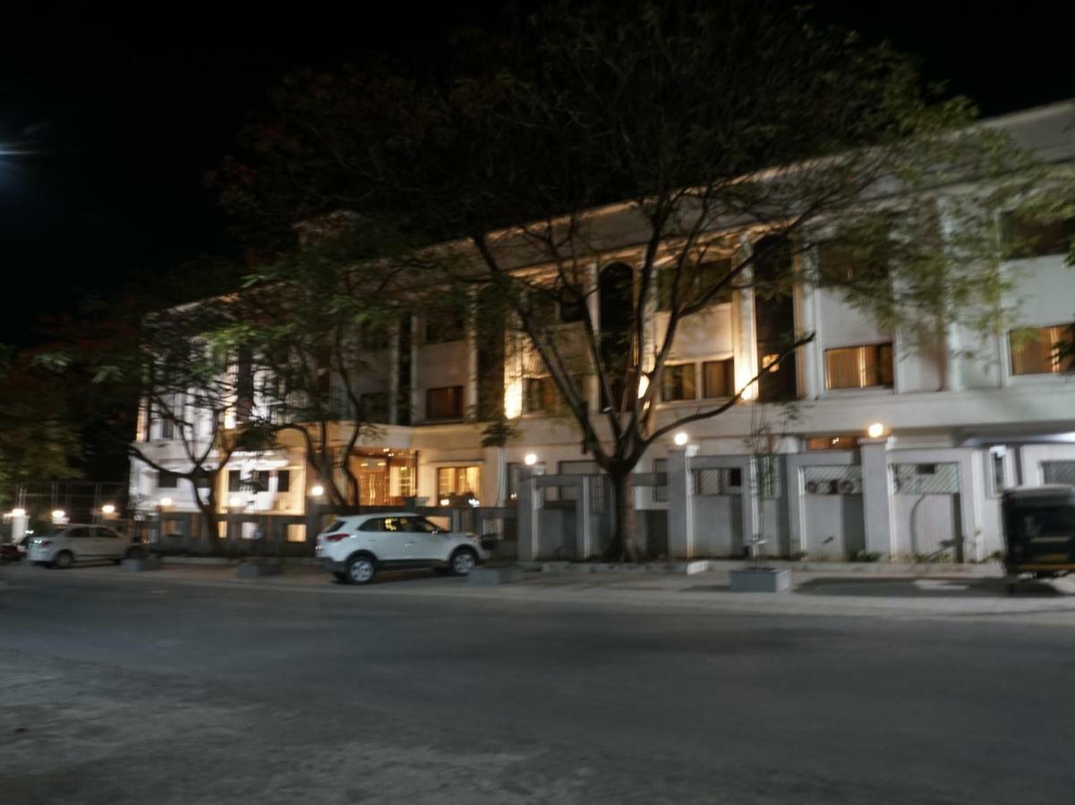 Palette Four Seasons Recreation Resort Jālgaon 외부 사진