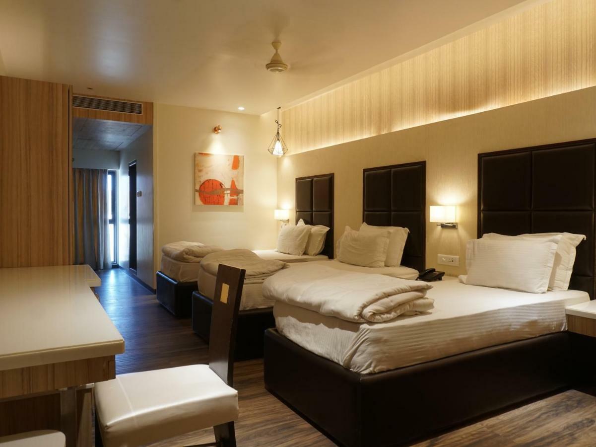 Palette Four Seasons Recreation Resort Jālgaon 외부 사진