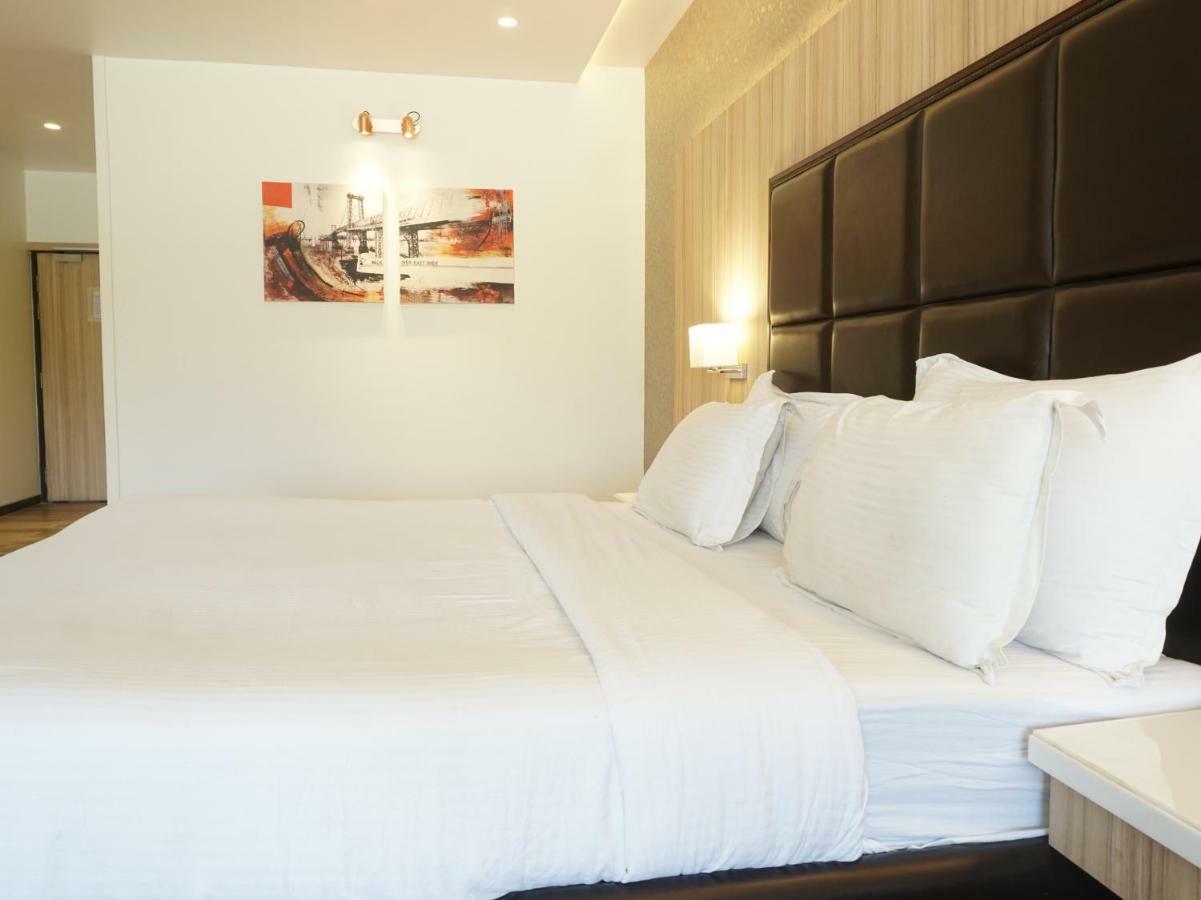 Palette Four Seasons Recreation Resort Jālgaon 외부 사진