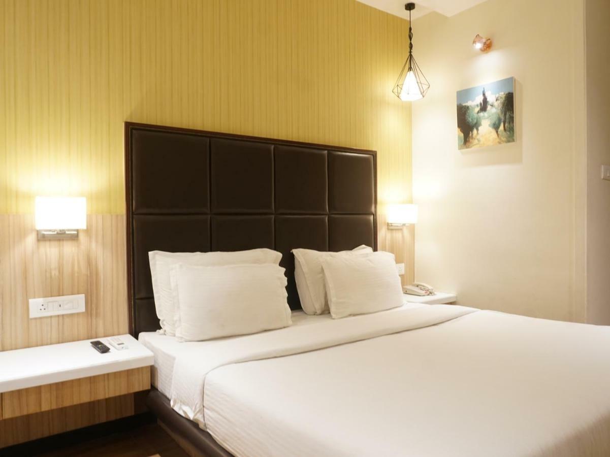 Palette Four Seasons Recreation Resort Jālgaon 외부 사진
