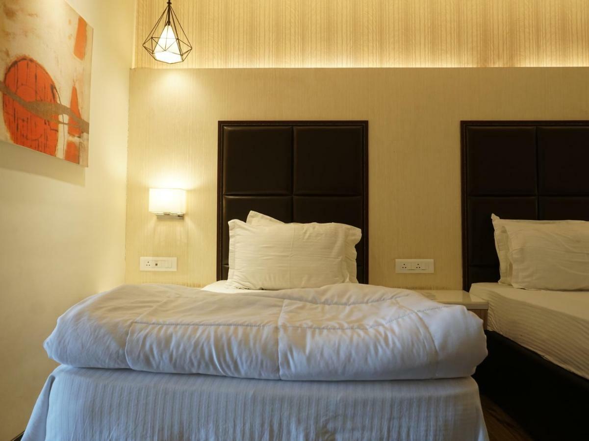 Palette Four Seasons Recreation Resort Jālgaon 외부 사진