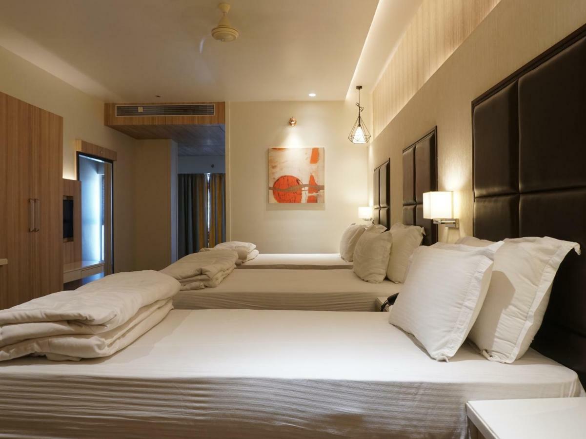 Palette Four Seasons Recreation Resort Jālgaon 외부 사진