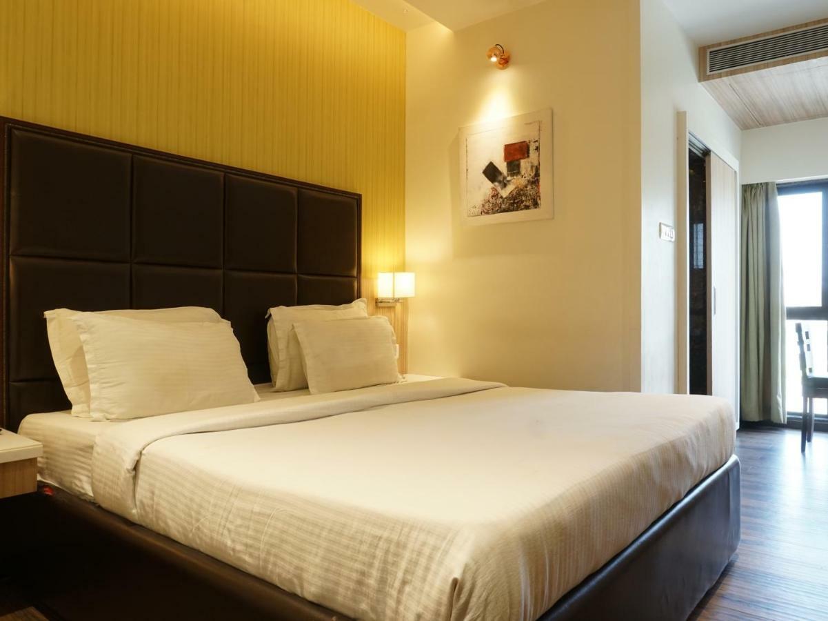 Palette Four Seasons Recreation Resort Jālgaon 외부 사진