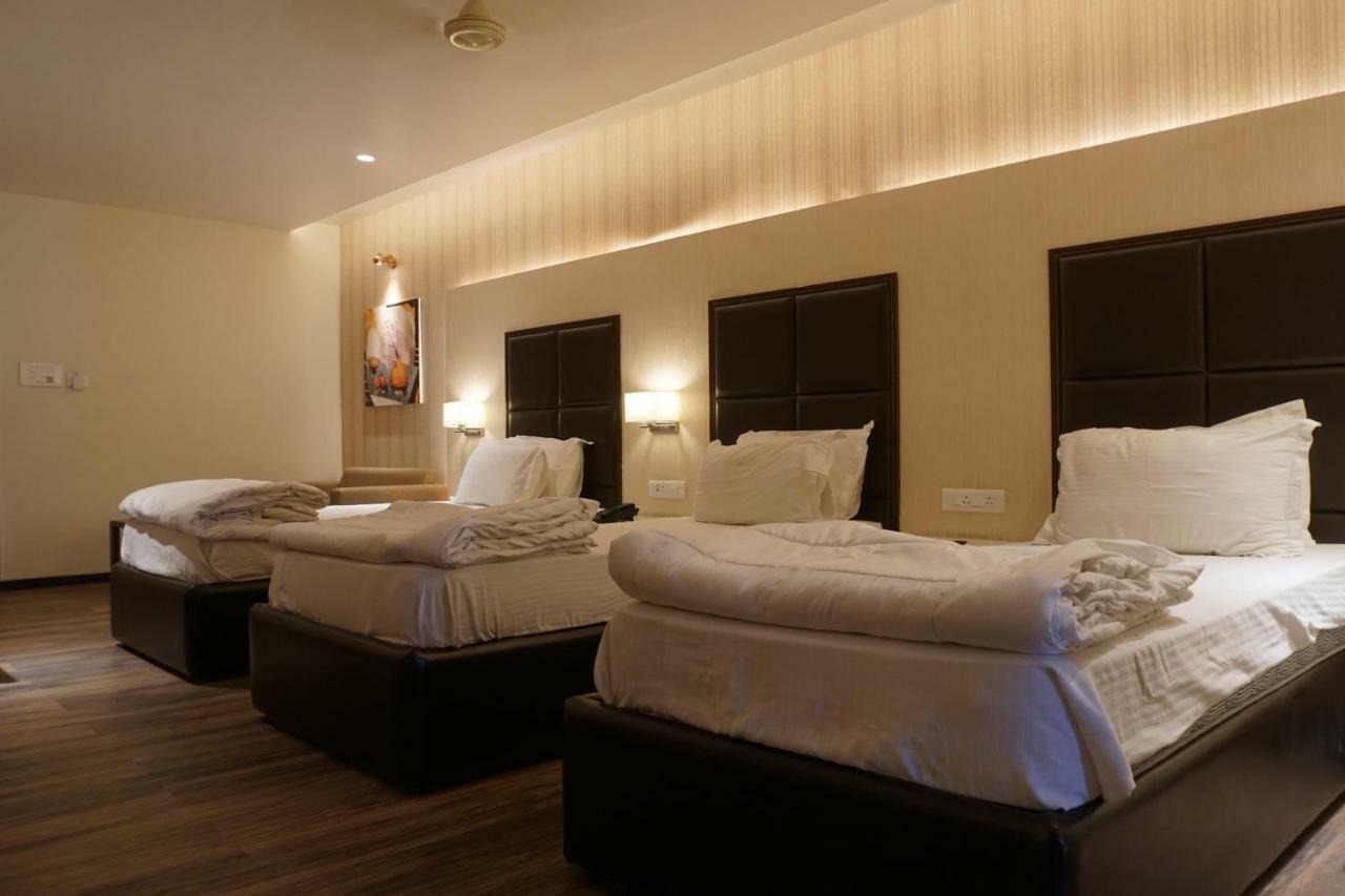 Palette Four Seasons Recreation Resort Jālgaon 외부 사진