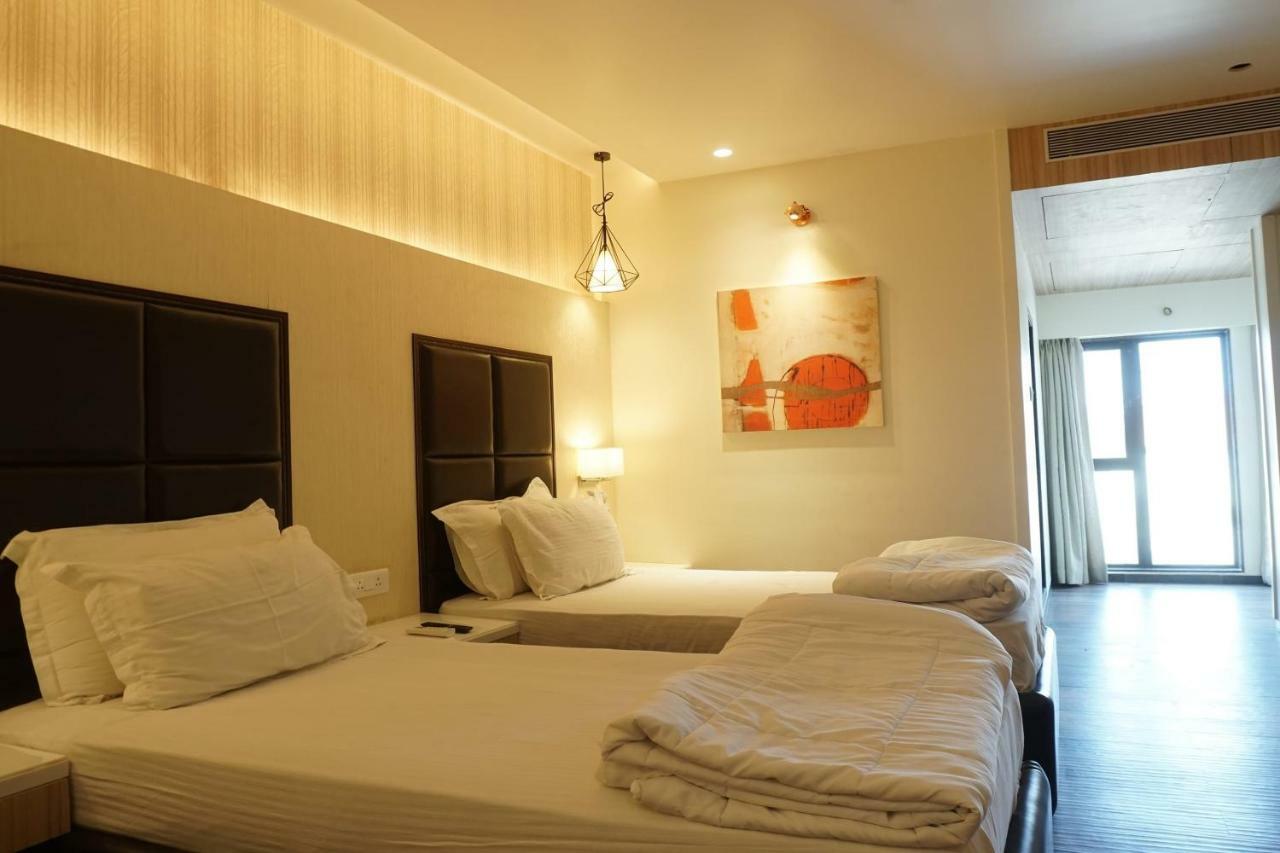 Palette Four Seasons Recreation Resort Jālgaon 외부 사진